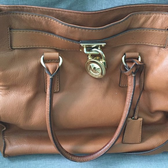 PURSES GALORE!!!! - Picture 8 of 8